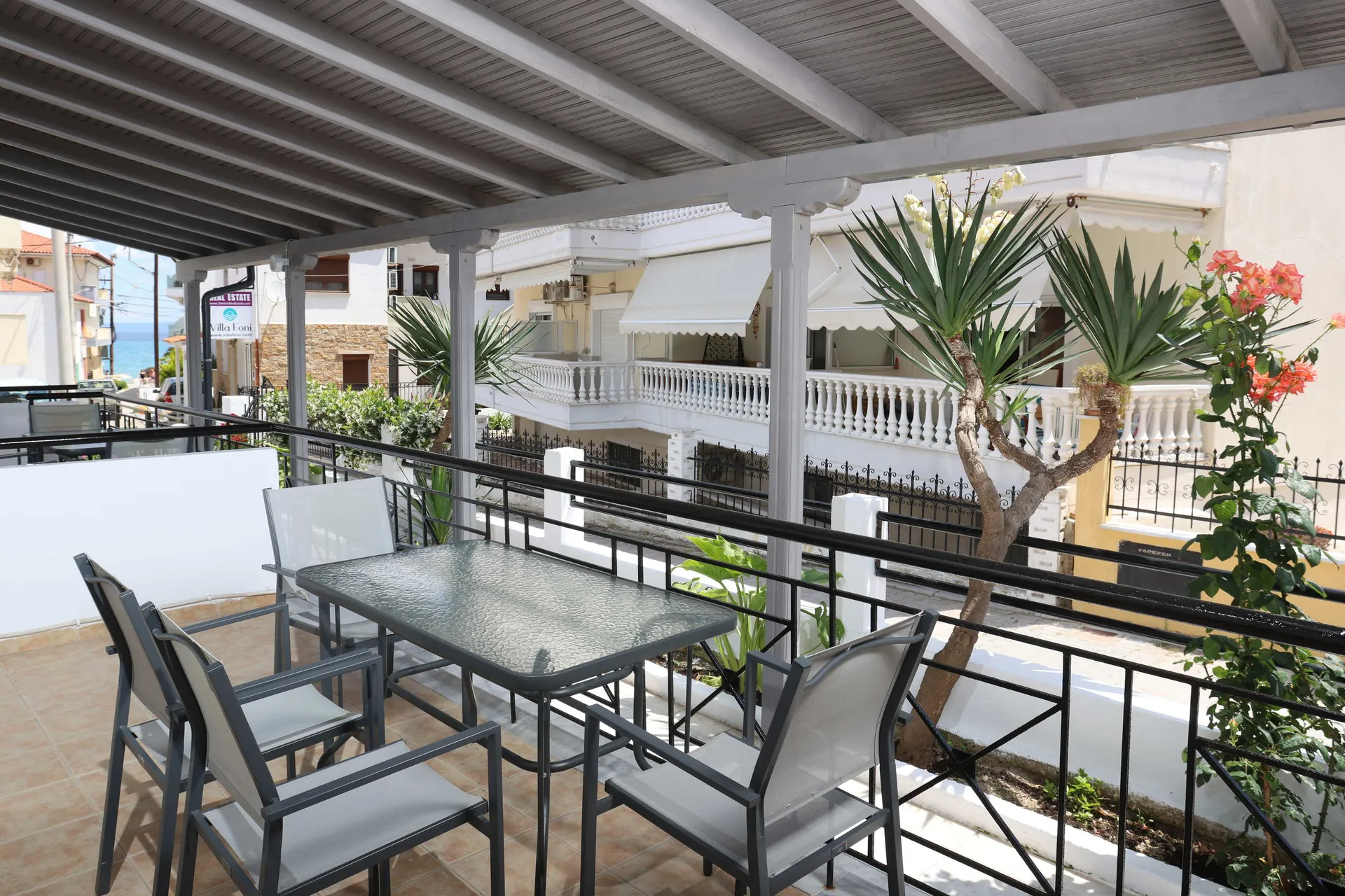 Tiara Holidays - Gregory Apartments - Family Studio - balcony